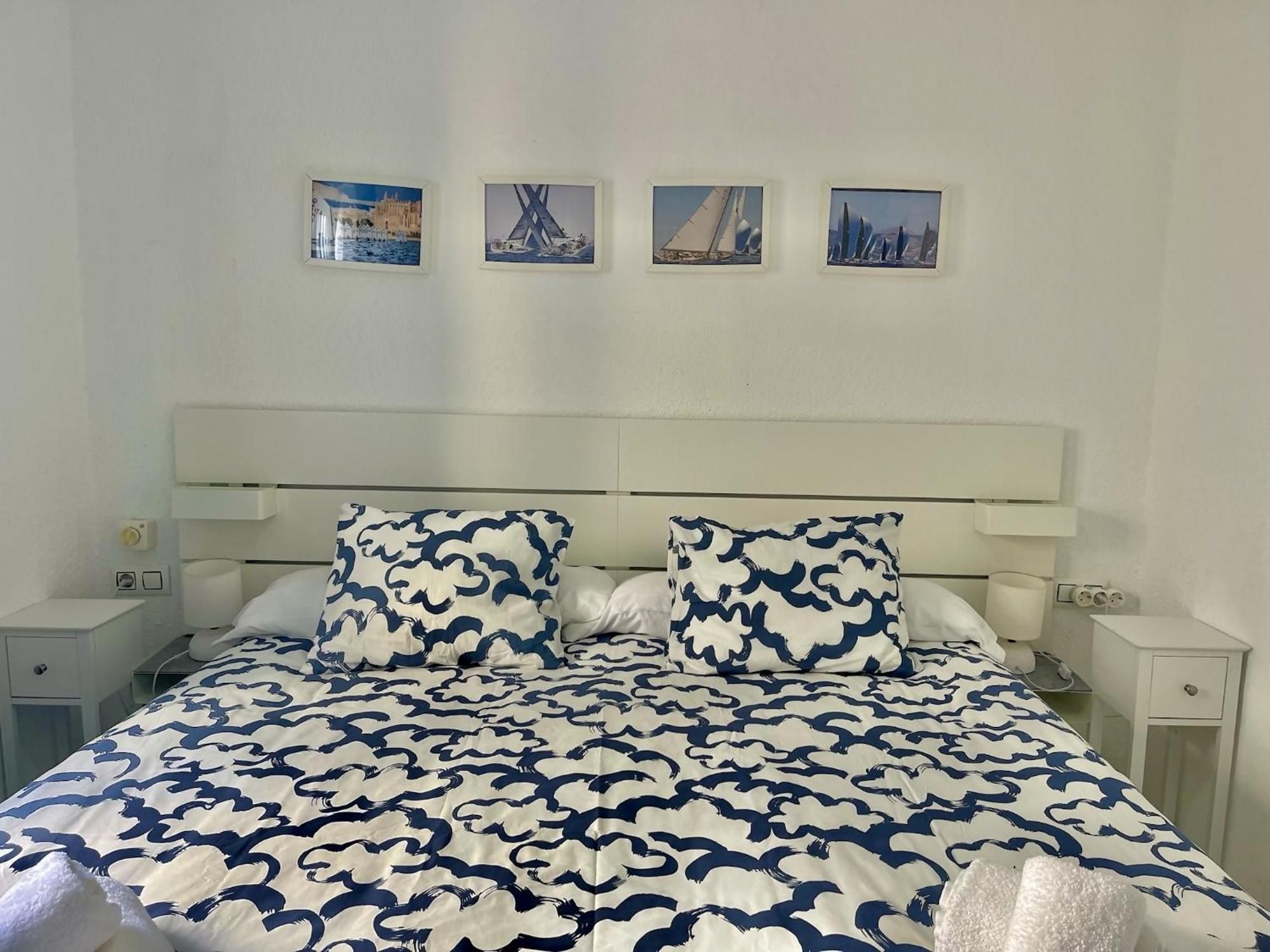 Apartamento bajo con jardín y piscina - FORCAT. Ciutadella  Exterior foto