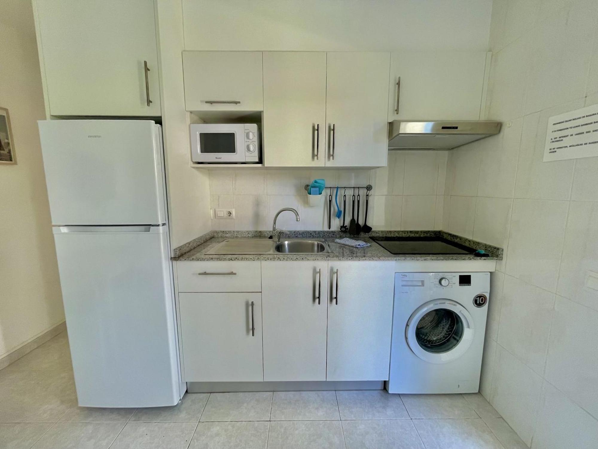 Apartamento bajo con jardín y piscina - FORCAT. Ciutadella  Exterior foto
