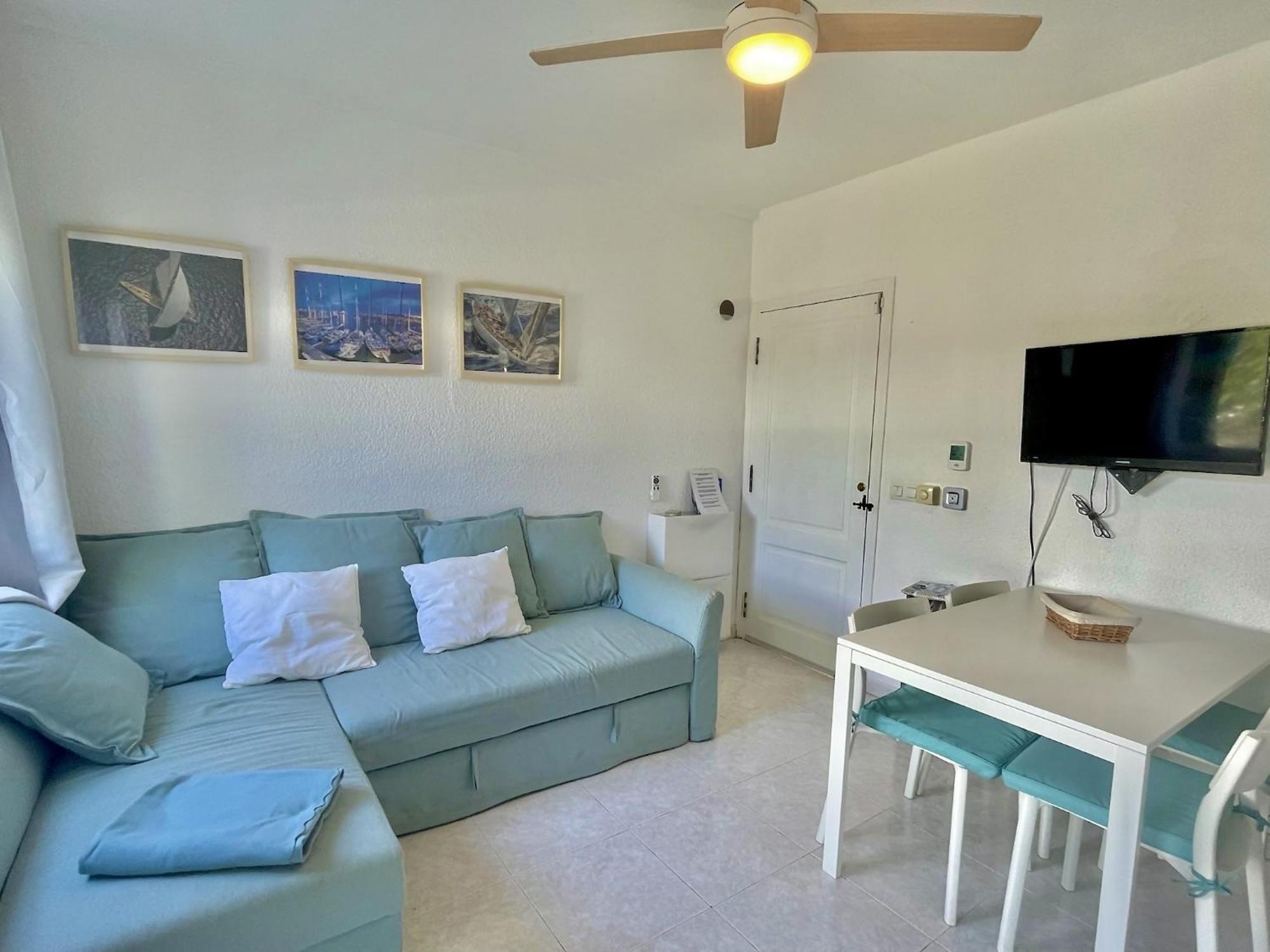 Apartamento bajo con jardín y piscina - FORCAT. Ciutadella  Exterior foto